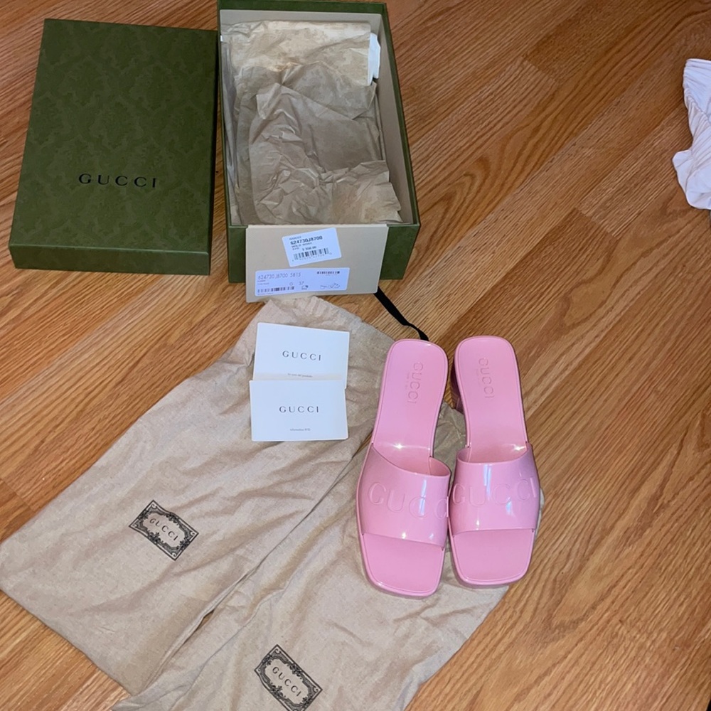 Gucci rubber sandals in pink 100% real